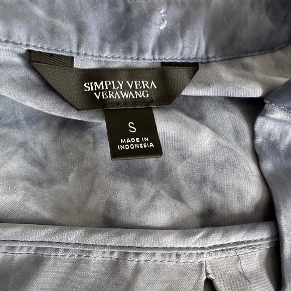 Women's Simply Vera Wang Shirred Neck Blouse. Blue Tie Dye. Button. Soft. Sz: S - Picture 7 of 15